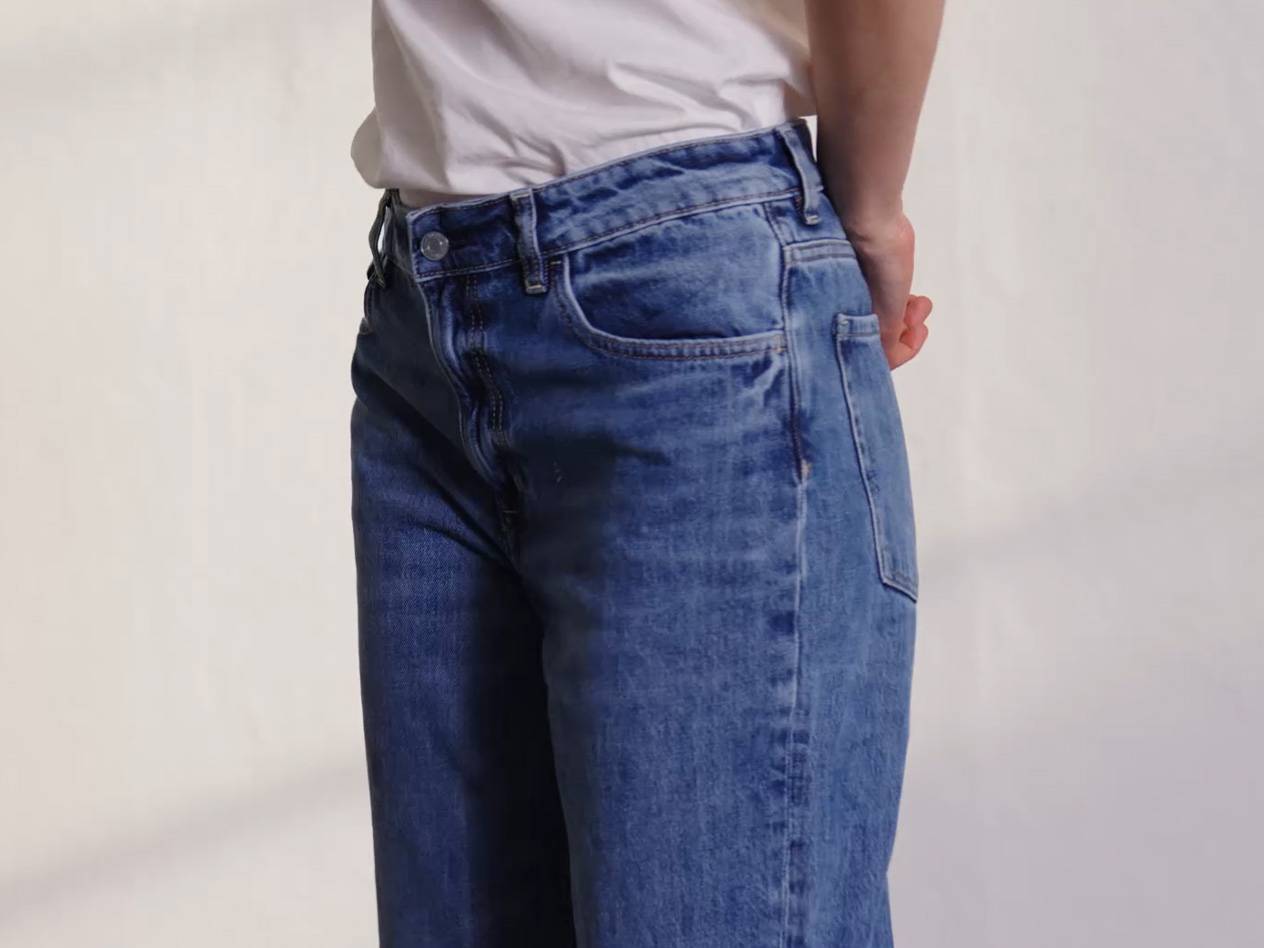 Blue jeans.